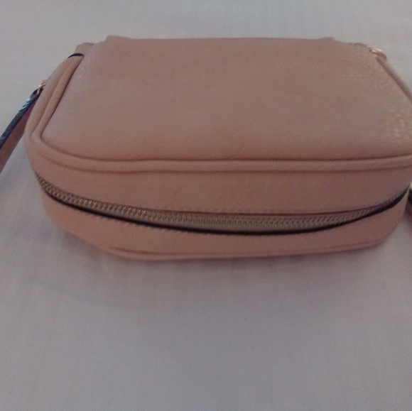 MODA LUXE® Designer Handbag - Picture 4 of 5